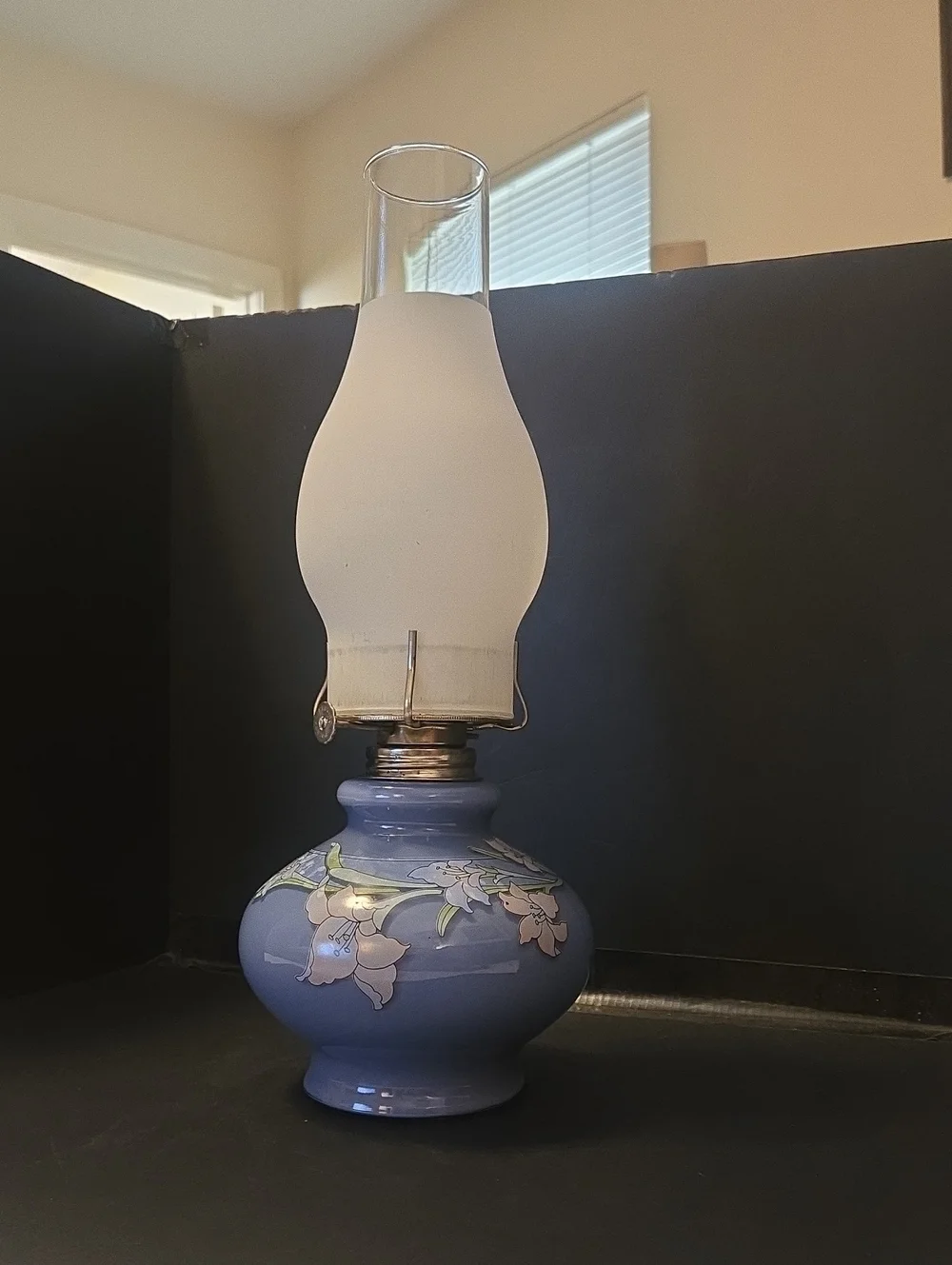 Kaadan Vintage  Blue Lily Floral Oil Lantern - Home Accents